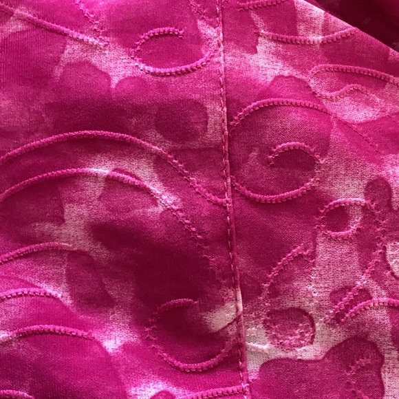 Sami & Jo Pink ad white printed tunic top with ruffle detail 3/4 sleeve v neck - Picture 5 of 13